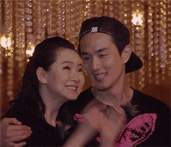 5 years old of daughters make up Qi Wei to catch the hair, hole that play side, however by mad assist of 1 million person: Is the reason? 