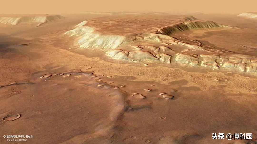 最新研究：发现火星上的冰盖破裂，有些冰川的冰含量高达90%