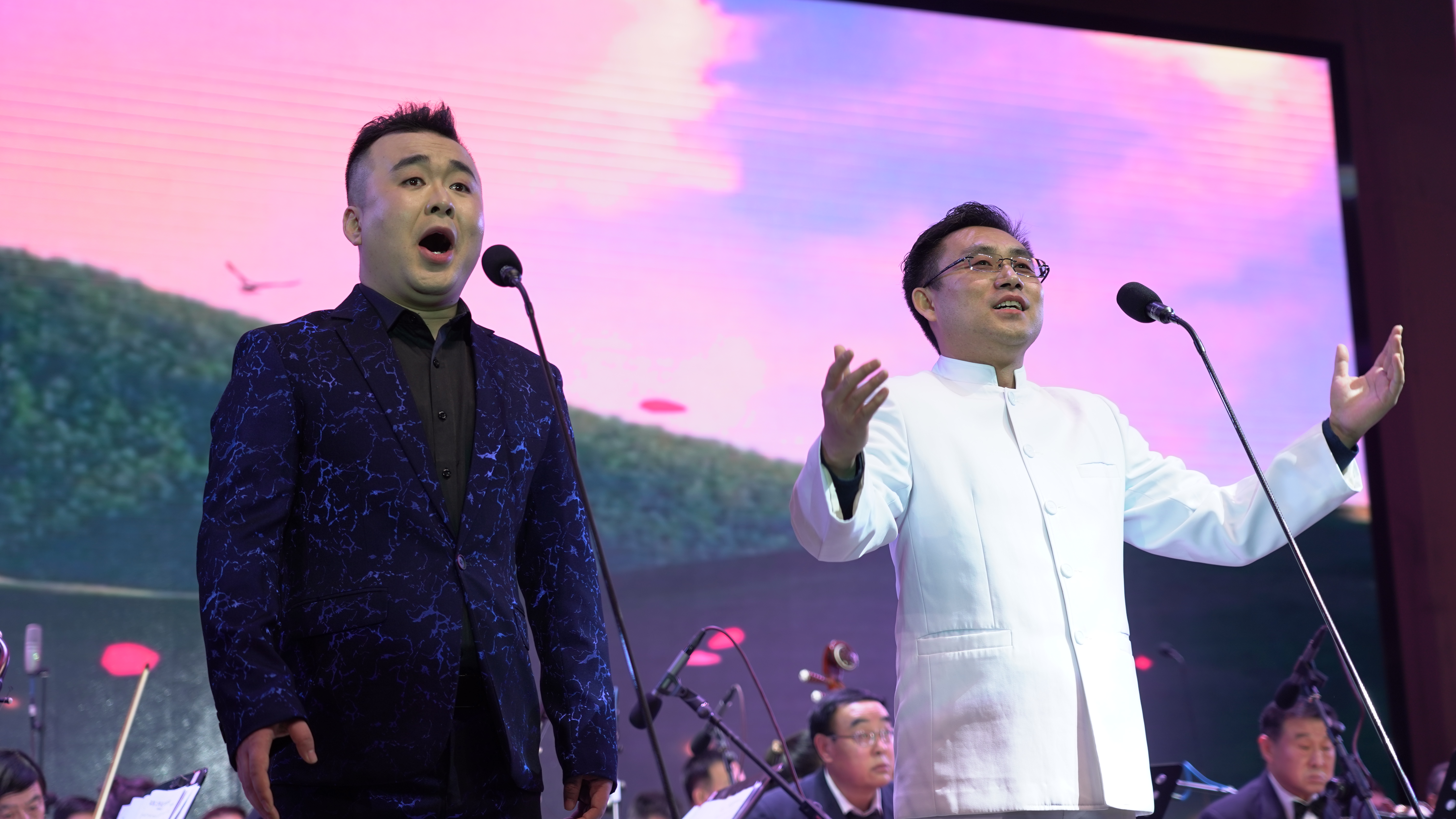 崆峒区成功举办“盛世欢歌颂党恩”2021年新年音乐会