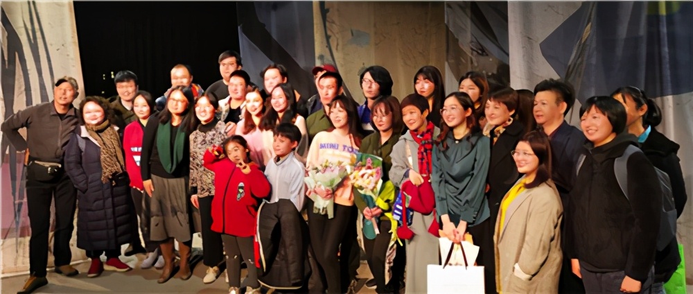 洪紫千：何以解忧？惟有公益