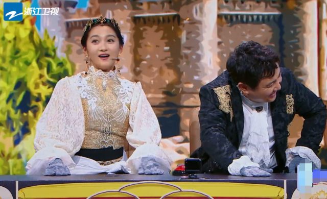 郎朗吉娜玩游戏戴手套太突兀？看到《王牌》节