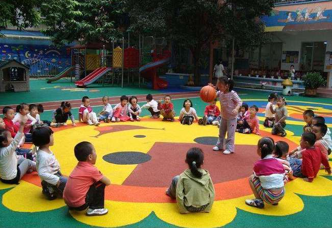 上公立和上私立的孩子，有啥不同？幼儿园老师直言：两者差距明显