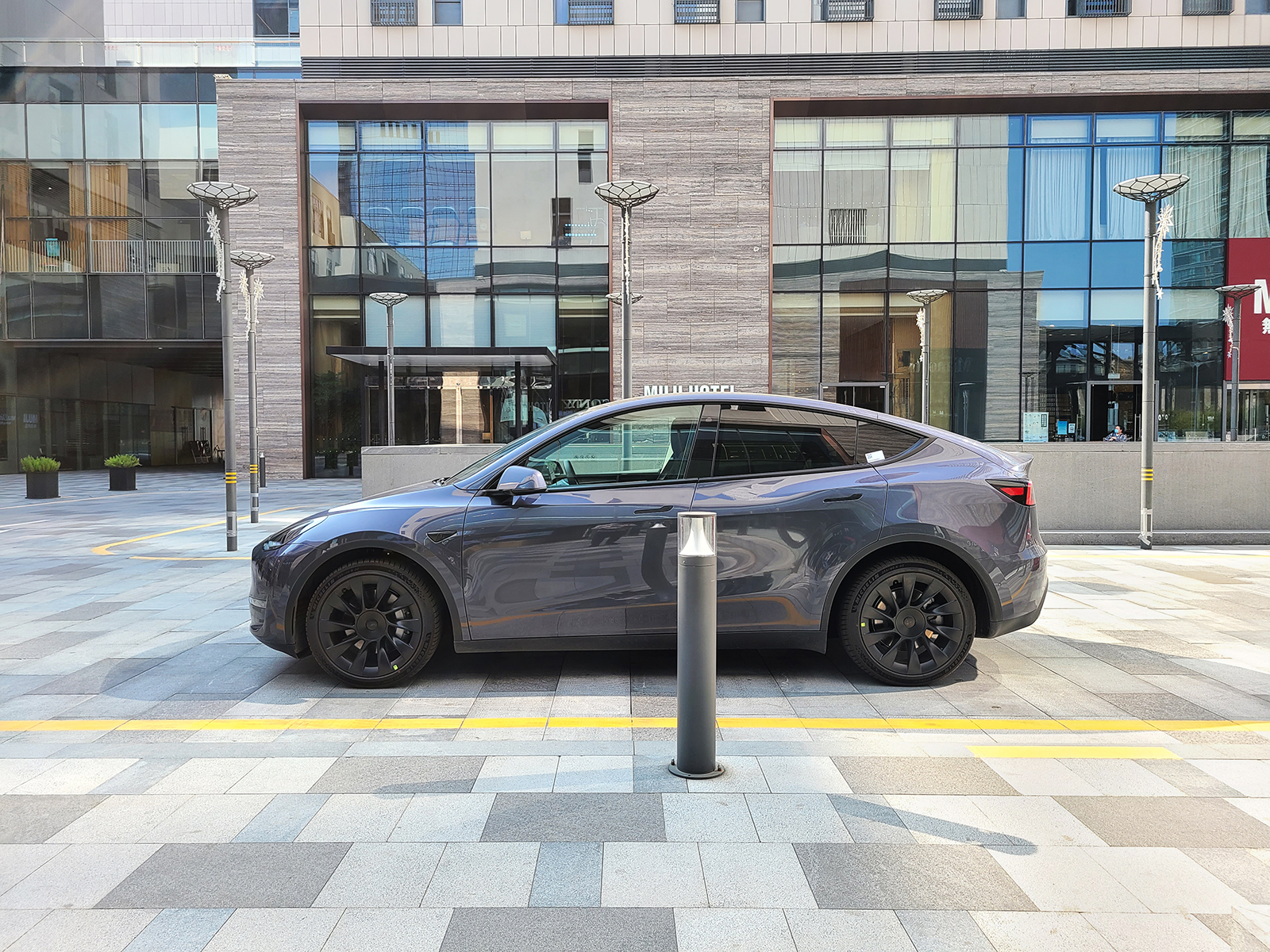 试完特斯拉Model Y之后，脑子里是一连串的问号