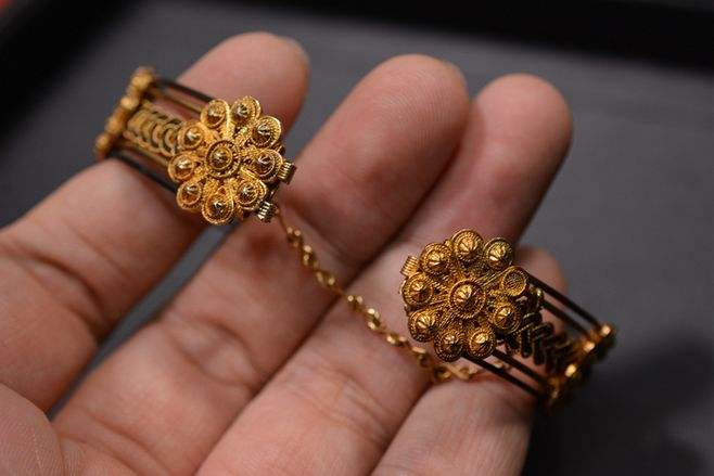 40万的钻戒在典当行只值十几万？急着变现有方法，别再吃亏上当