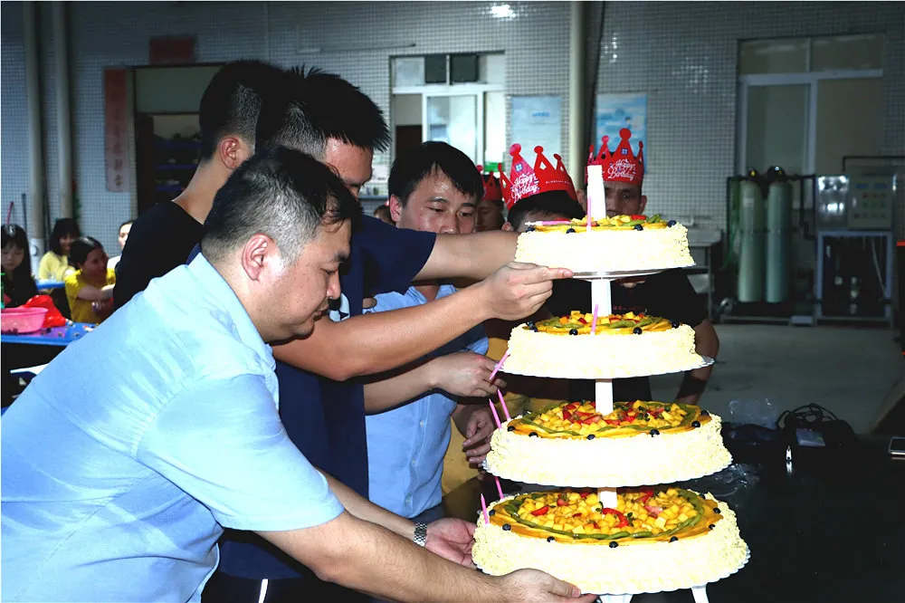 「生日晚会欢乐多」有你，有我，有大家，祝寿星们生日快乐