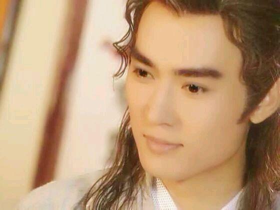 饰演\"李寻欢\"的古装美男焦恩俊，曾经放