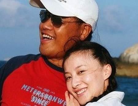 “可云”徐露：当红时隐退，嫁大7岁老公，46岁和17岁女儿似姐妹