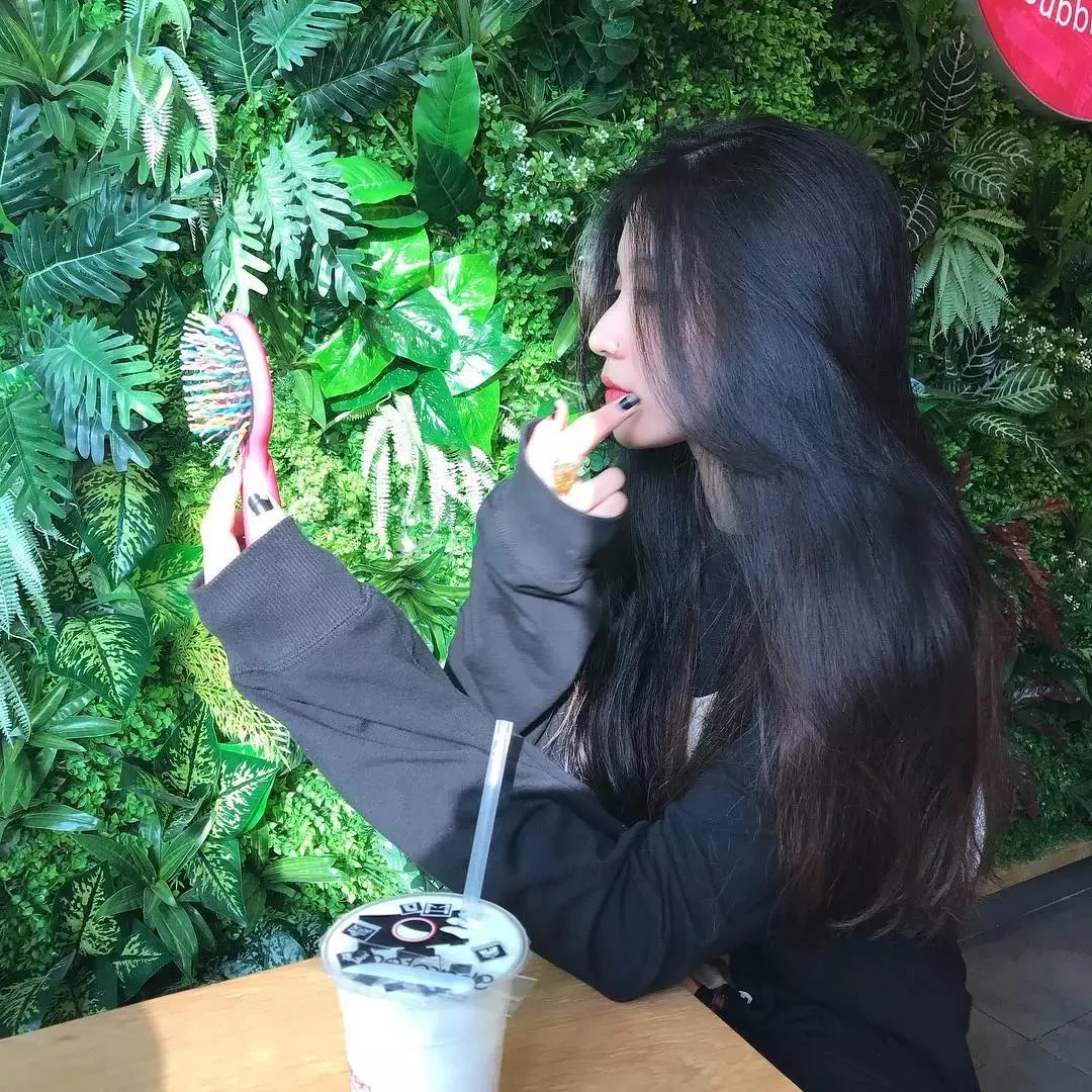 美女的生活日常图片