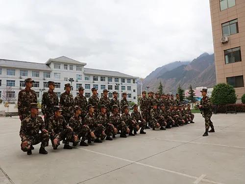 侯<a href=http://www.cngansu.cn/news/ target=_blank class=infotextkey></a>ܶӣǧ 쾫