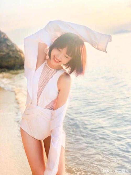 毛晓彤海边写真集合 笑颜如花 人美身材更美 一 资讯咖