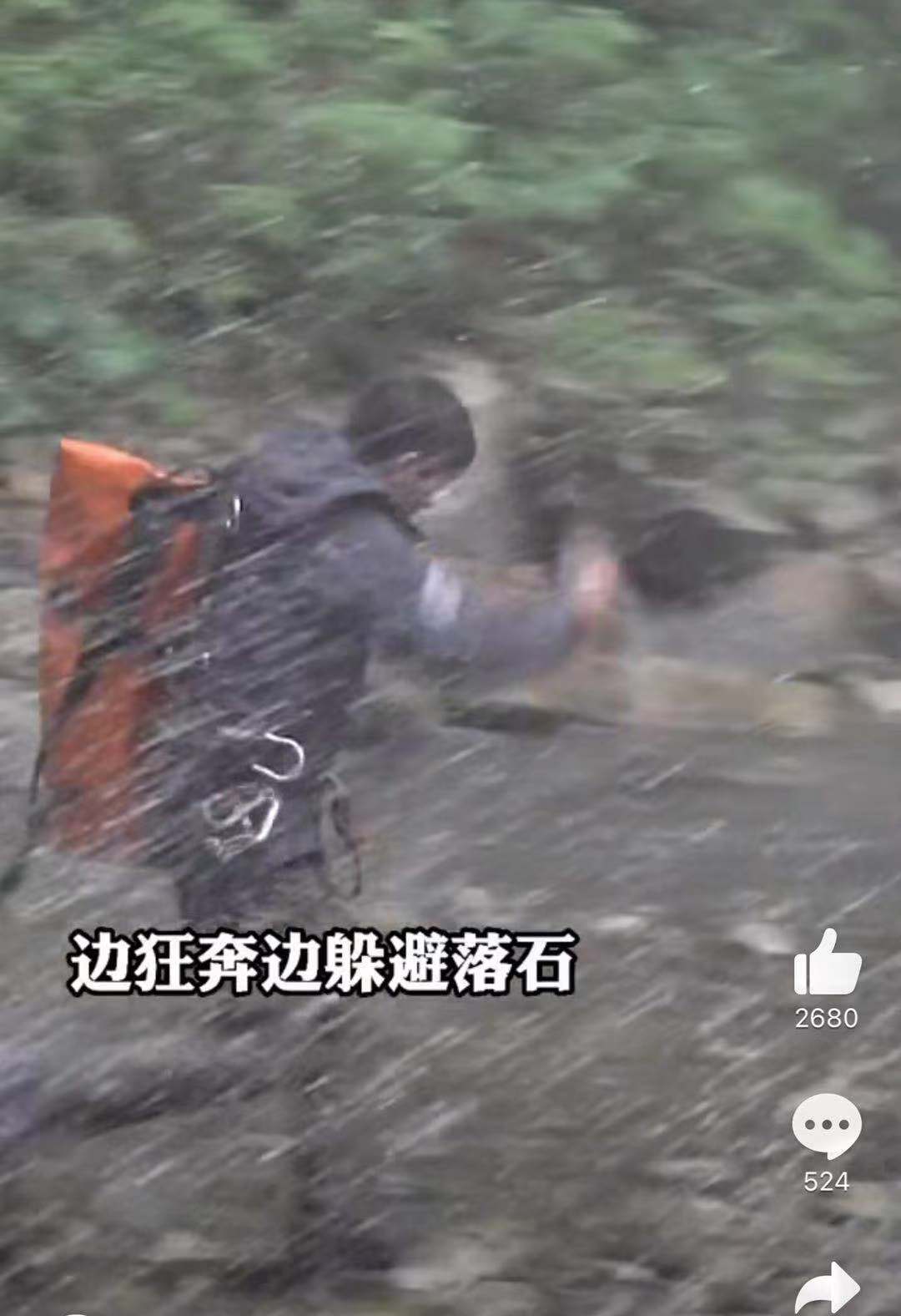 朱一龙为了拍戏太拼了，在河边碎石堆里打滚，峰爆拍摄场面好真实