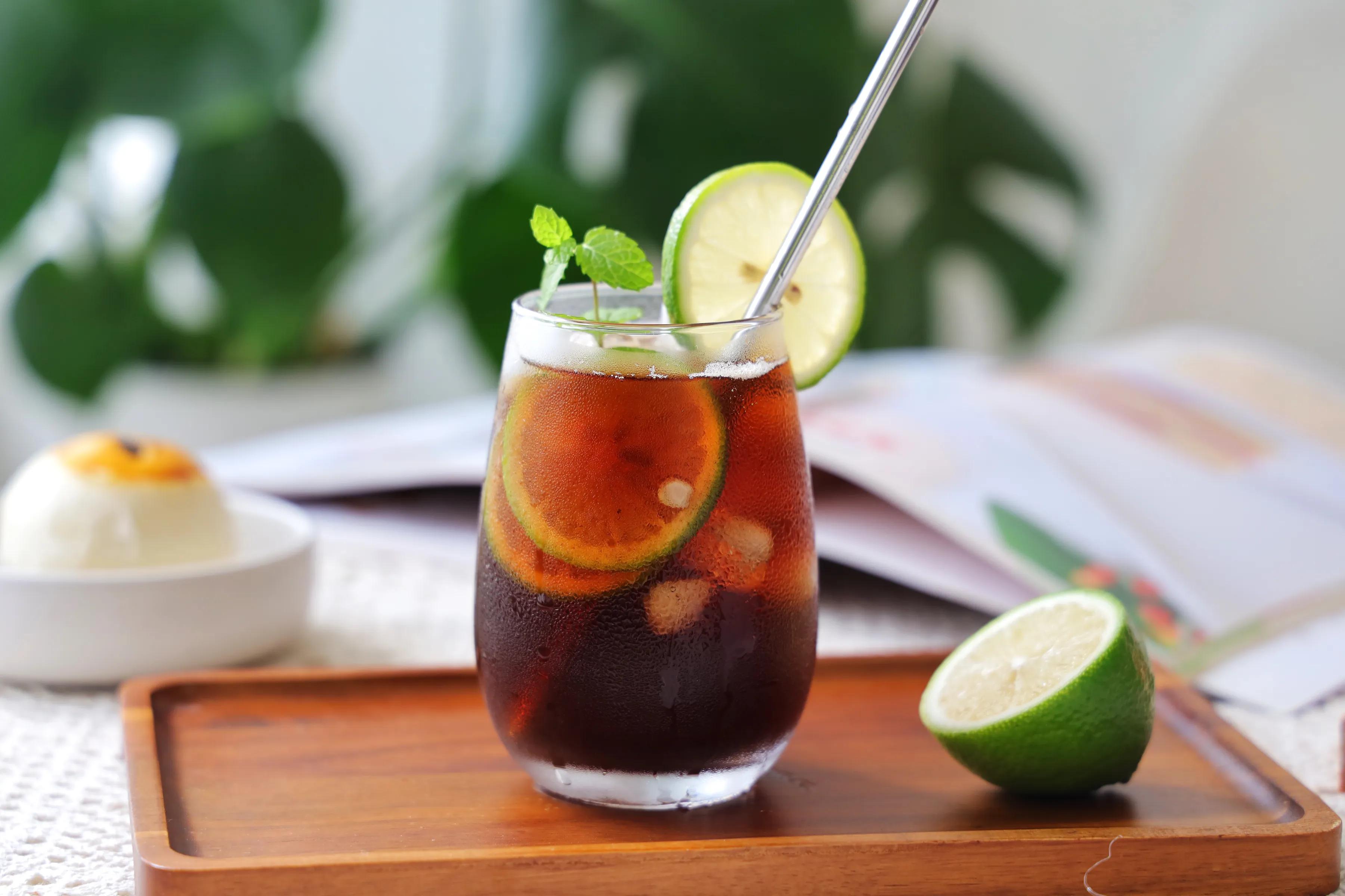 在家自制一杯冰美式有多简单？学会再也不用去咖啡馆了，无敌简单