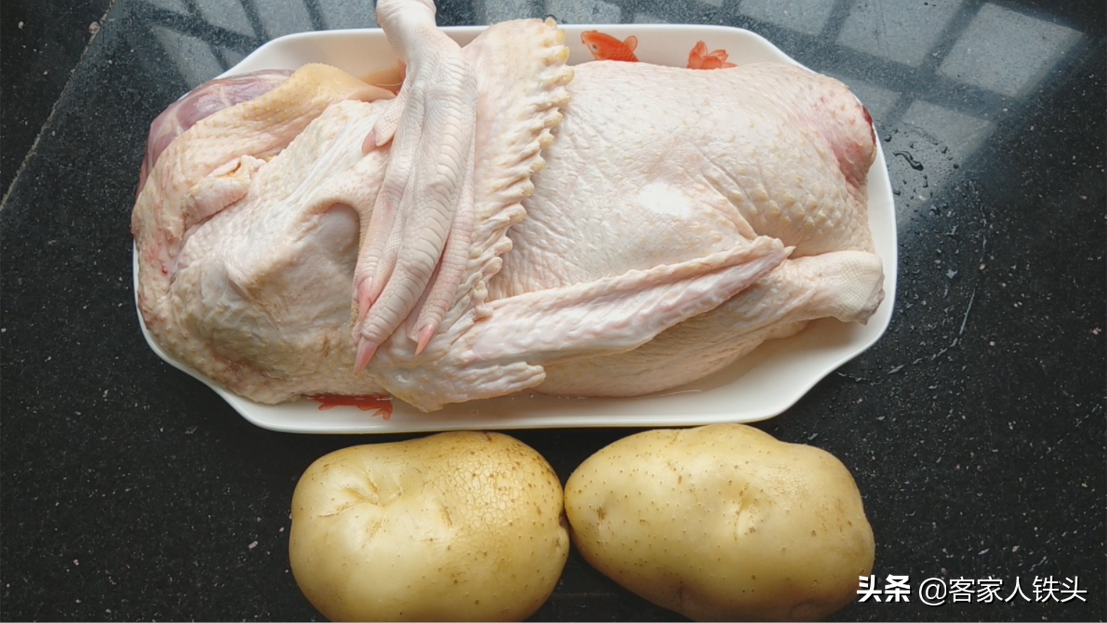 鸭肉别直接下锅炖，加2个土豆做一锅，好吃不腻，孩子都不挑食了