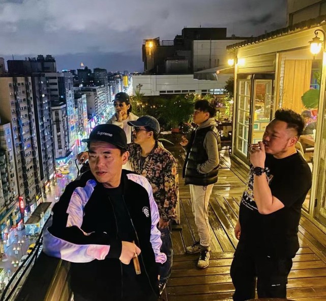 王力宏霍建華探望方文山，兩大男神難得同框卻憔悴蒼老令人唏噓