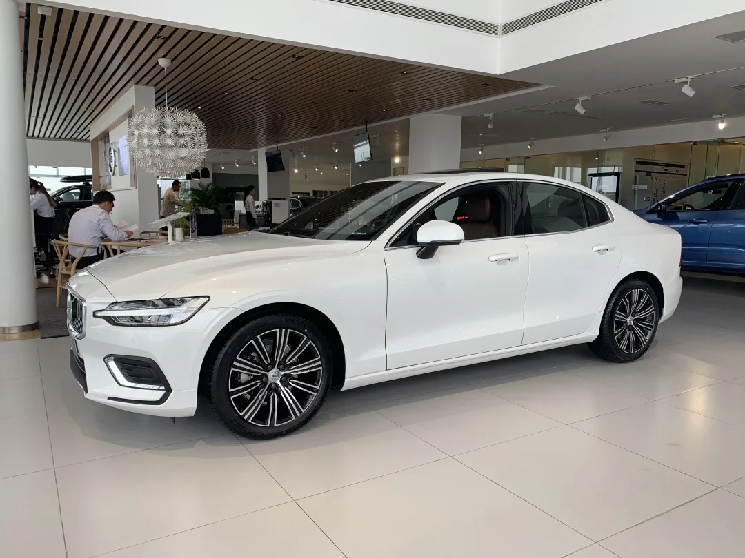 探店｜一步到位上顶配是买S60“唯一”的选择吗？