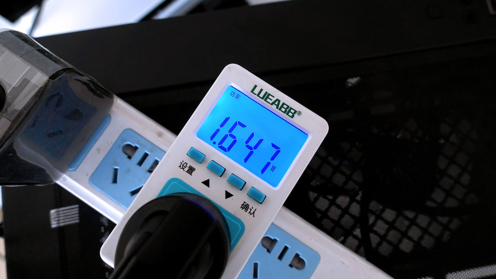 骨伽GEX 850W：风扇智能转停，电压稳定