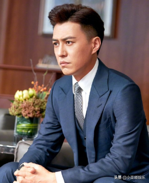 “霸道总裁”别硬演，用力过度又油又土，有人站那就是人间富贵竹