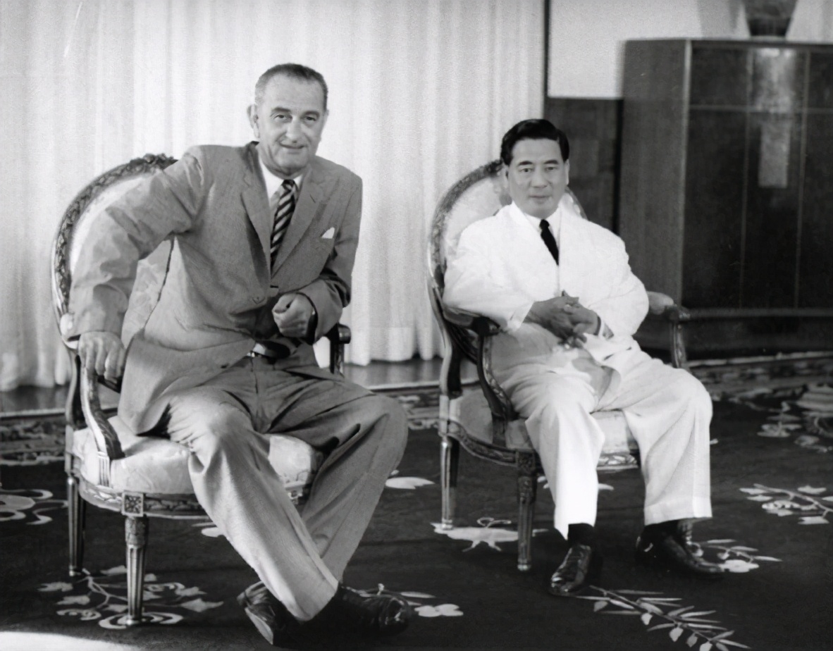 ��Խ��ͳ��ͥ��֮��������������������������������װ�׳���