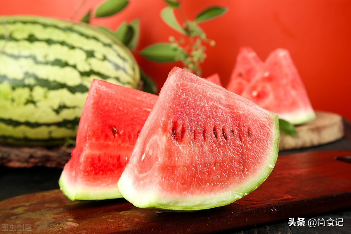 才知道，原来西瓜不能乱吃！这些禁忌大家要牢记，为了健康别犯错