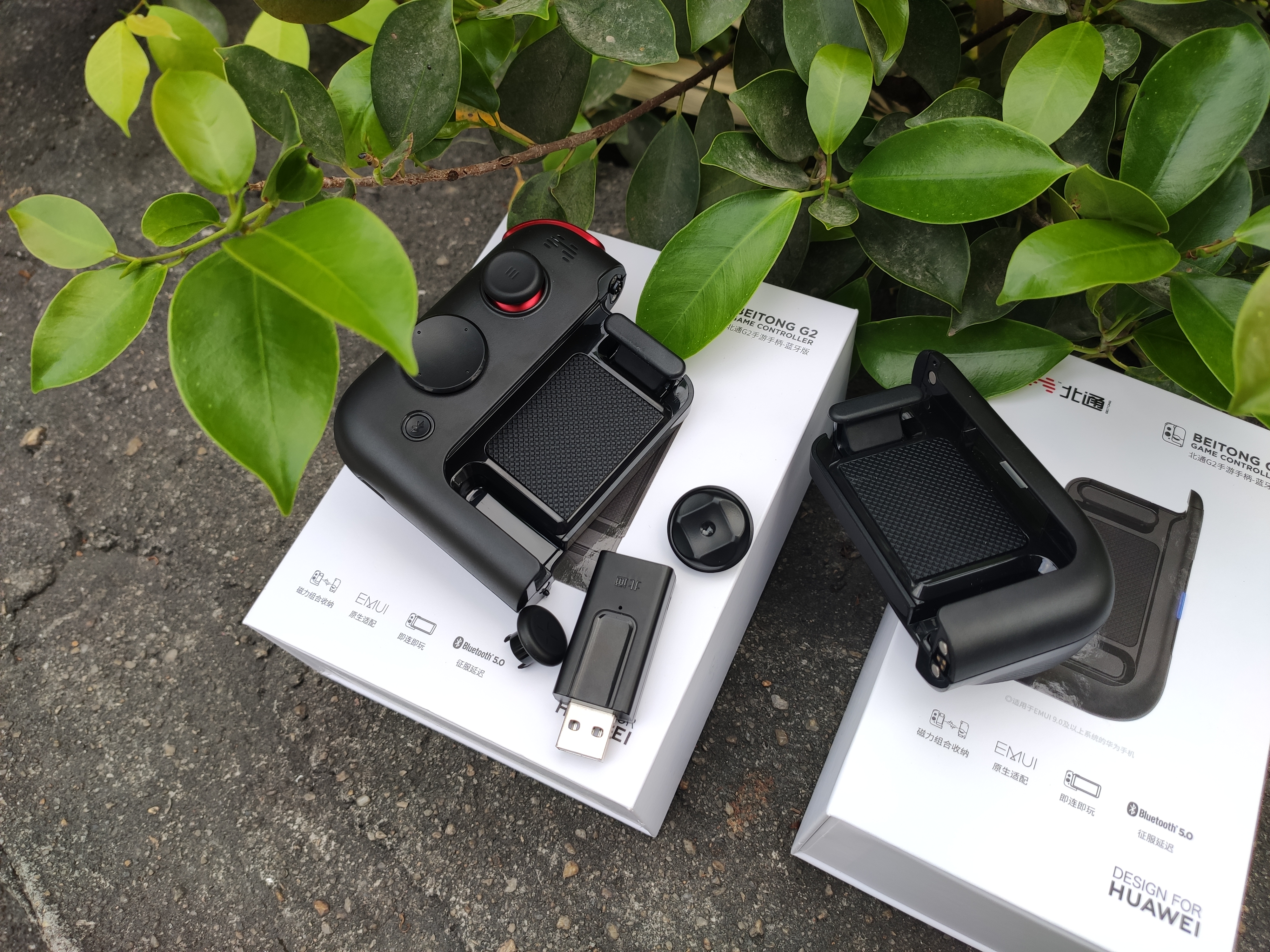 北通G2游戏手柄评测：精致小巧便携带，物理开挂易上分