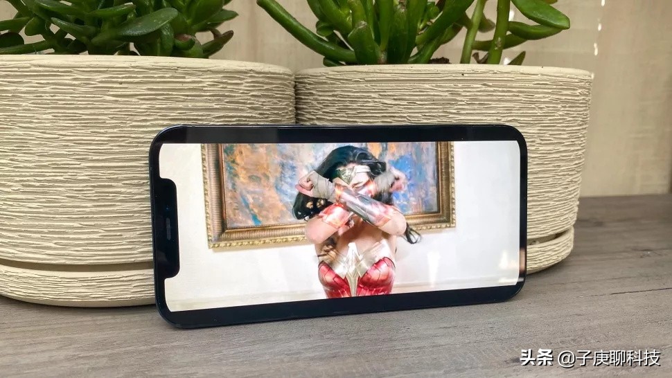 iPhone12Pro与iPhoneX比照：iPhone旗舰级较大 转变