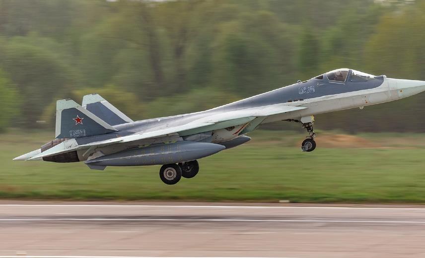 3架歼20打不过1架F-22？美媒或许会说：3架轰20比不