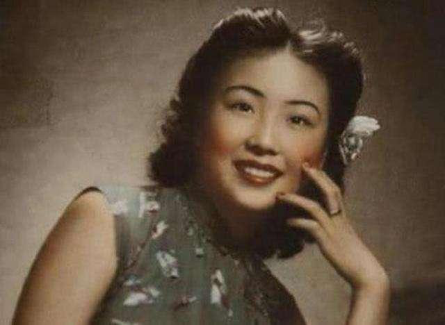 国军美女特工潜伏大陆30年未被召回，和当地一农