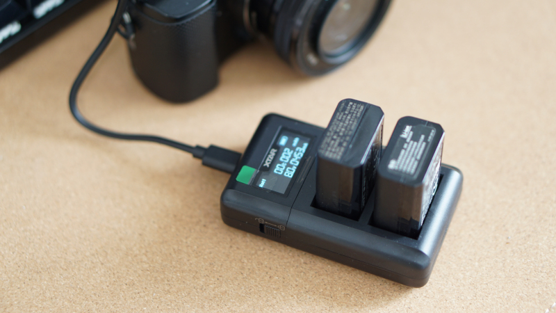 xtarvn2单反相机电池充电器为你的拍摄提供持久电量
