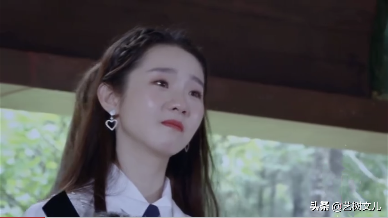 学员全体落泪之时，张艺凡却笑了？这才是真实的她？