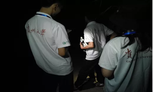 扶贫先扶志，教育要先行，让更多山村儿童接受美育教育——贵州大学 冉诗学
