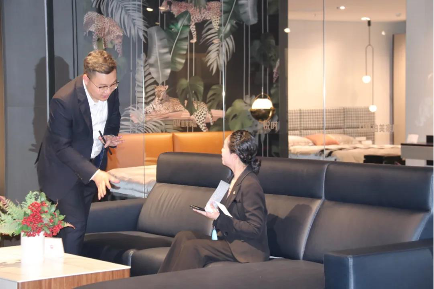 卖爆了曲美家居出格季直播15小时预转化销售额3000万