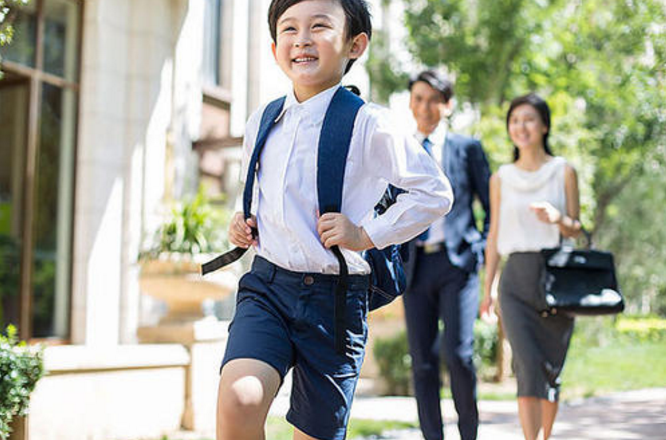 吴孟达患肝癌，术后身体仍虚弱，担心小儿子生