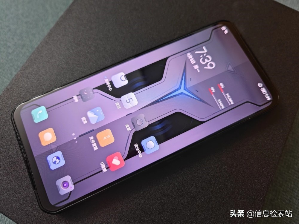 第一款骁龙898新机12月发布，18G+512G卖5899，6000mAh+165Hz