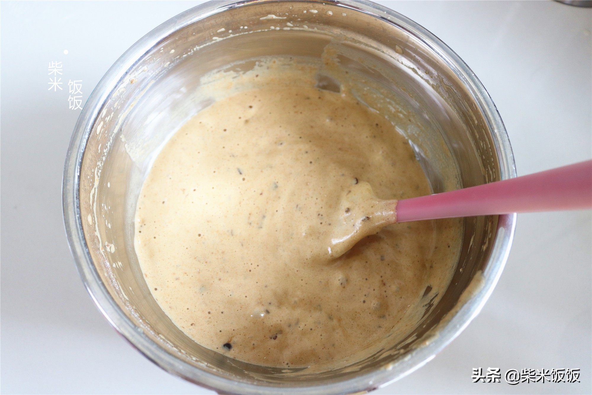 3个鸡蛋，一把红枣，做一款简单又好吃的枣糕，味道太正了