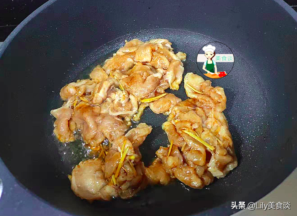 图片[9]-草菇炒肉做法步骤图 孩子吃不够-起舞食谱网