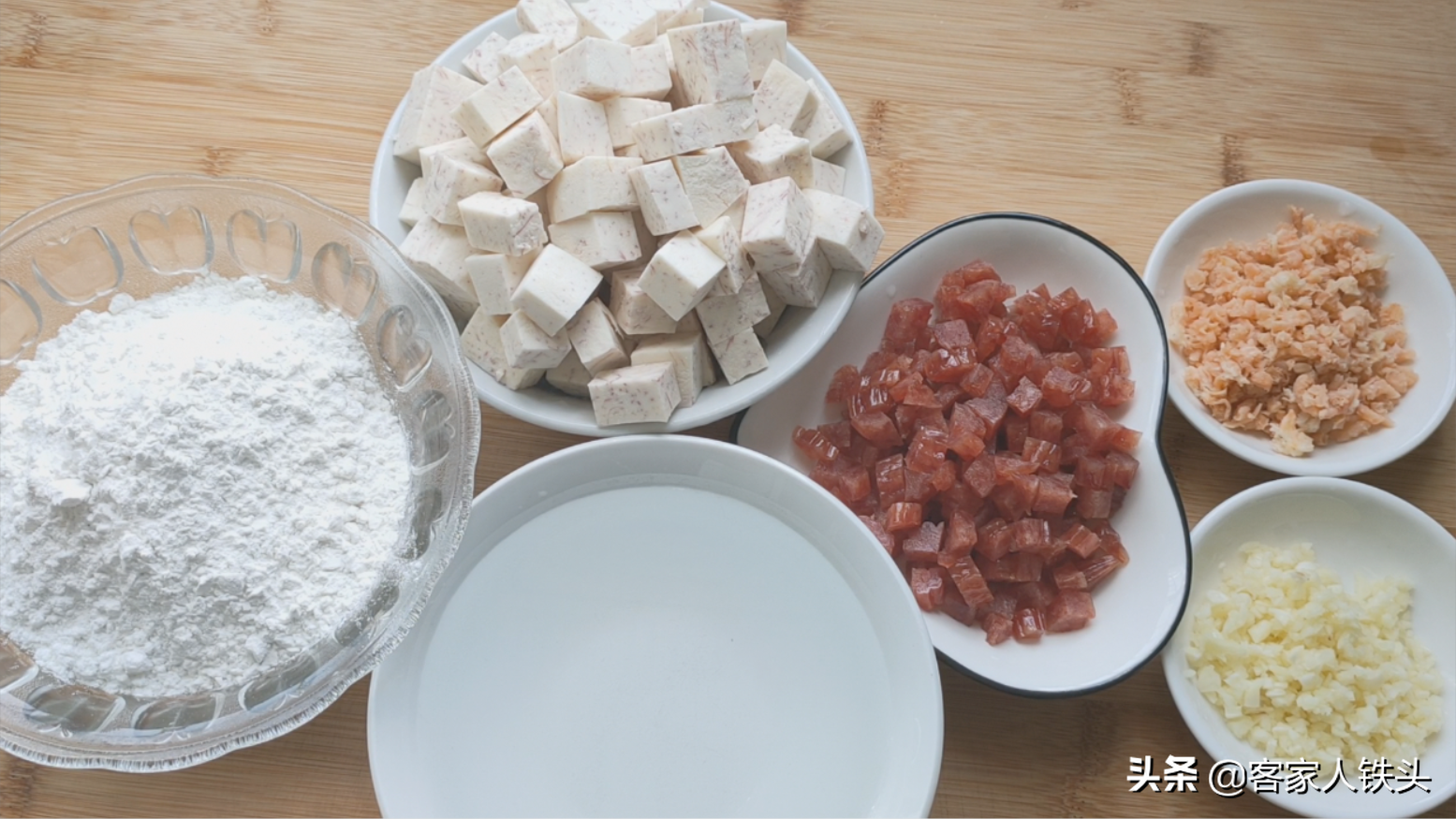 香芋这一个做法实在好吃，一次做一盘，外酥里嫩，连吃5块还想吃