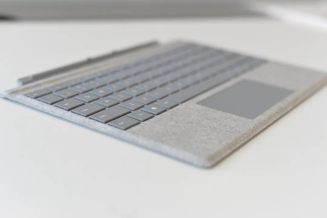 薄膜键盘→机械键盘→薄膜键盘，我悟了