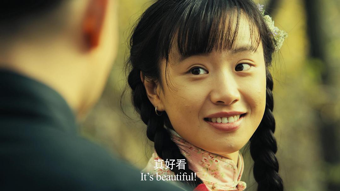 可在电影首映礼上,女主角李梦却没有出现.