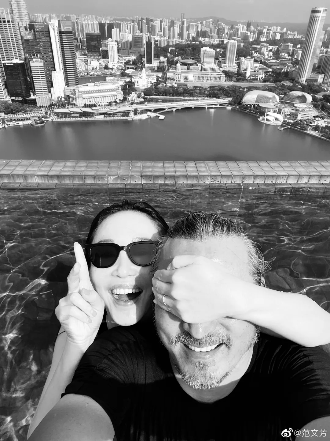 秘密戀愛12年，官宣結(jié)婚后羨煞網(wǎng)友，這對(duì)新加坡明星夫婦太甜了