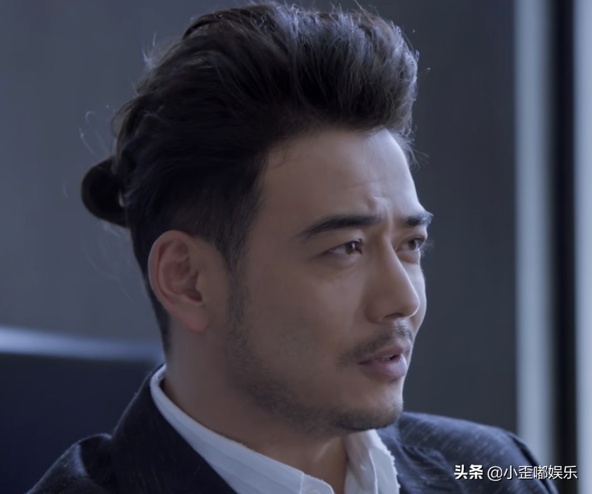 “霸道总裁”别硬演，用力过度又油又土，有人站那就是人间富贵竹