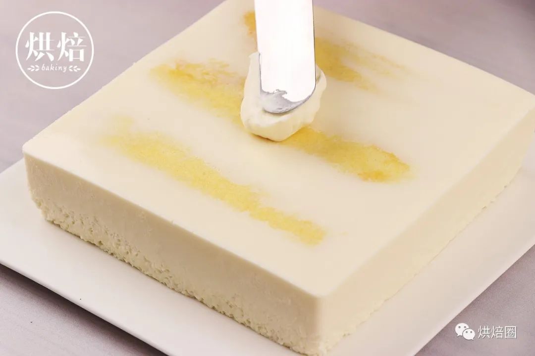 埋进椰香奶油慕斯里的芋泥卷 光看介绍就知道就多好吃了