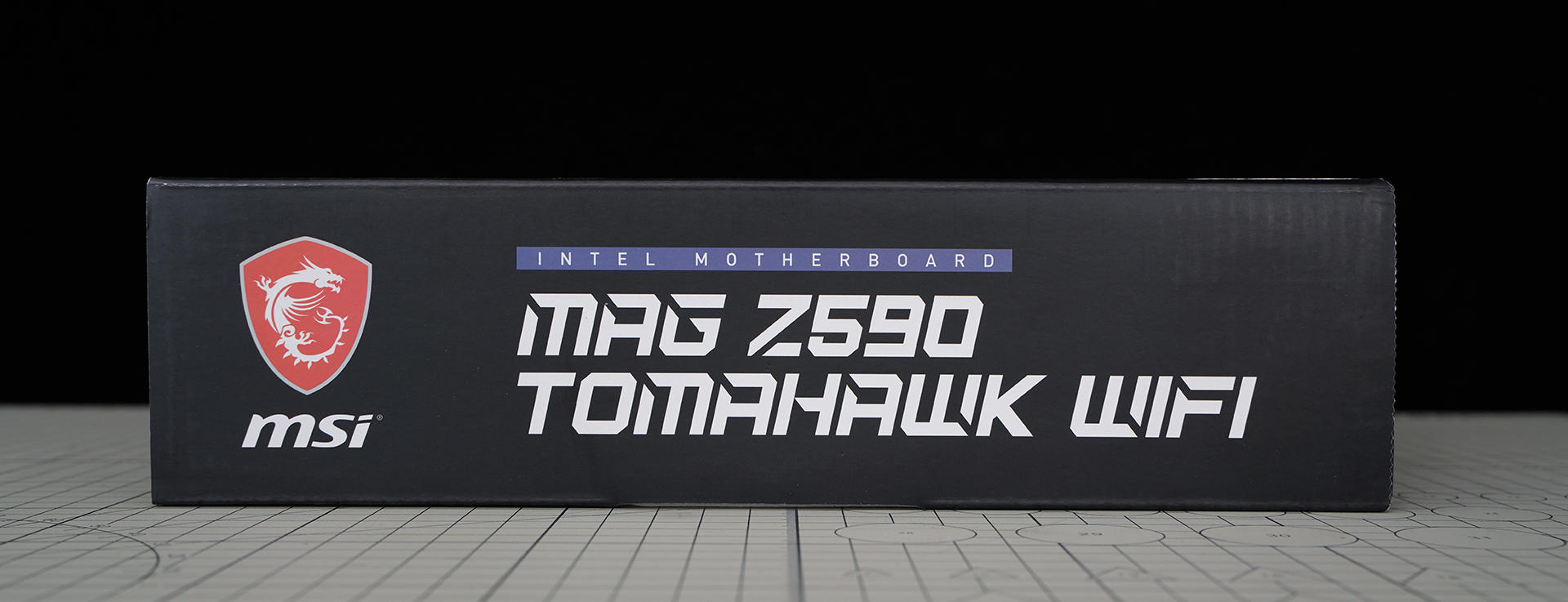 微星MAG Z590 TOMAHAWK WIFI主板开箱体验