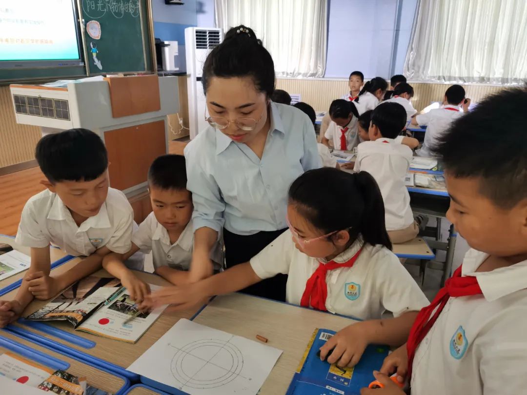 临渭区北塘实验小学怎么样?聚焦科学课堂(图10)