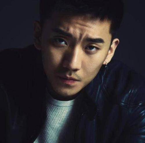 他被导演赏识，参演多部热剧，《三叉戟》中被三位老戏骨力捧