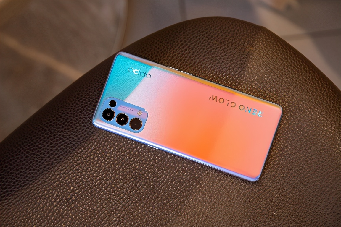 OPPOReno5因有这2大亮点，获一月份全国销量第二名
