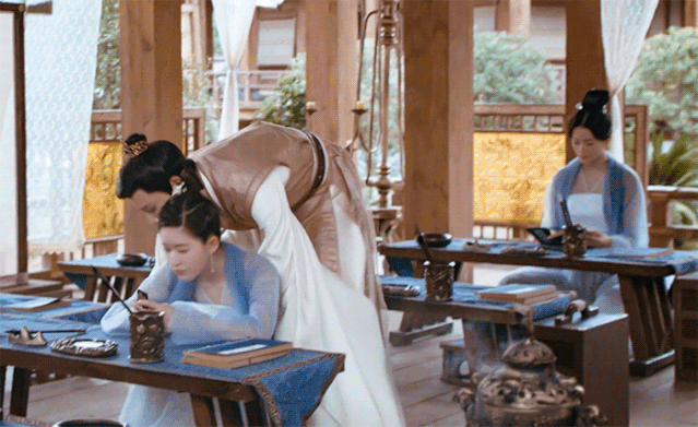 《传闻中得陈芊芊》，犀利搞笑得芊言芊语，笑