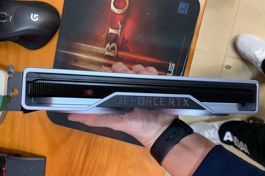 为信仰充值，3700元的英伟达RTX2070显卡开箱体验！