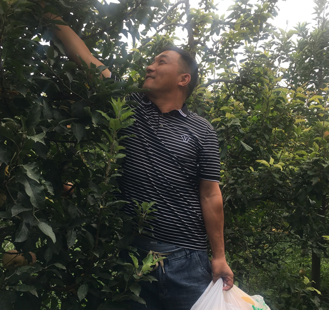 建行邯郸私人银行举办“乐在中秋”采摘主题活动