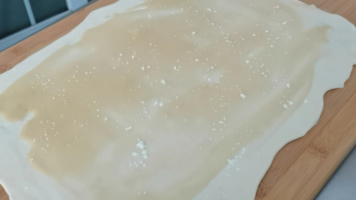 芝麻酥饼在家简单做，外酥里软又香甜，不用烤箱也可以酥得掉渣