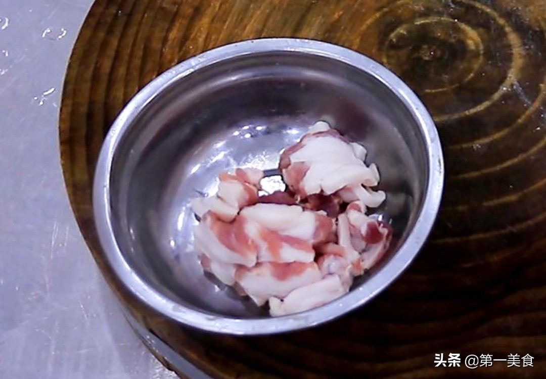 图片[3]-【五花肉煎豆腐】做法步骤图 厨师长分享秘制做法 金黄香酥又-起舞食谱网